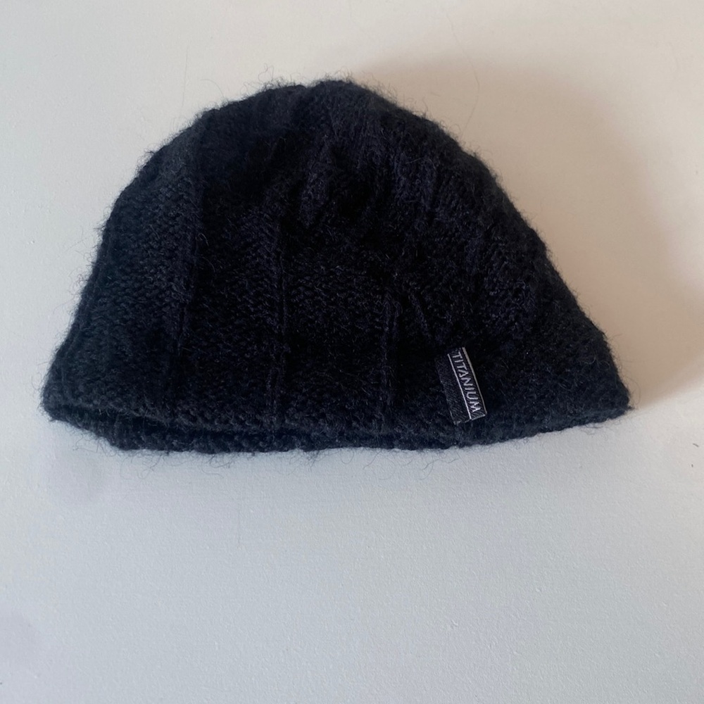Unisex Black Columbia Beanie with Fleece Lining - One Size